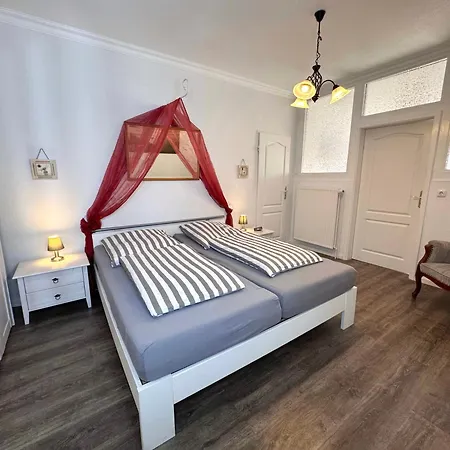 Nordsee-peerhuus Апартаменты *